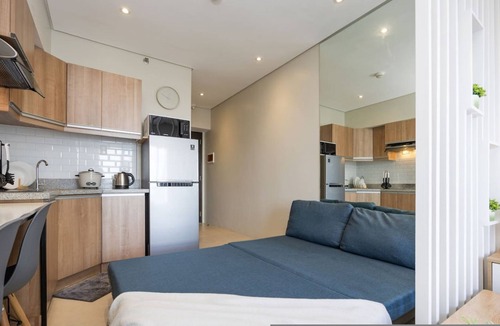 Cebu Apartment | Furnished Studio | City View, WiFi, Netflix and Pool