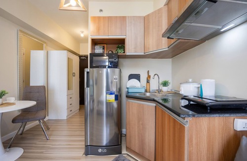 Lahug Apartment | Furnished Studio | City View, WiFi, Netflix and Pool