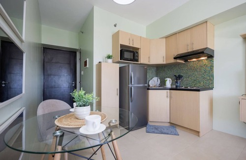 Lahug Apartment | Furnished Studio | City View, WiFi, Netflix and Pool