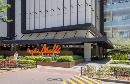 Cebu Apartment | Furnished Studio | City View, WiFi, Netflix and Pool