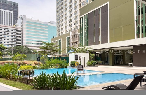 Cebu Apartment | Furnished Studio | Pool View, WiFi, Netflix and Pool