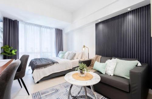 Cebu Apartment | Furnished Studio Rental in Prime Cebu IT Park with Gym, Pool, Fast WiFi and Netflix