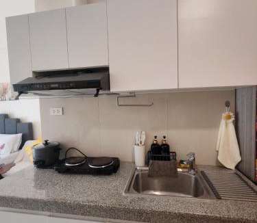 Minglanilla Apartment | Fyangz Mini Karaoke Condo Staycation