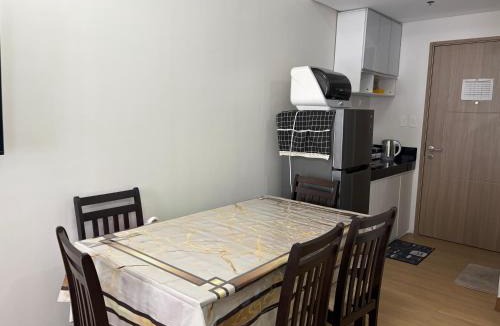 Trece Martires Hotel | G-VibeZzz Staycation