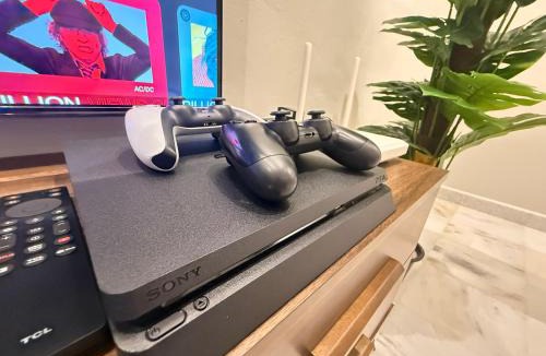 Taman Intan House | Galaria4 4BR 16PaxNearTC, DinosaurLand, PS4, Netflix