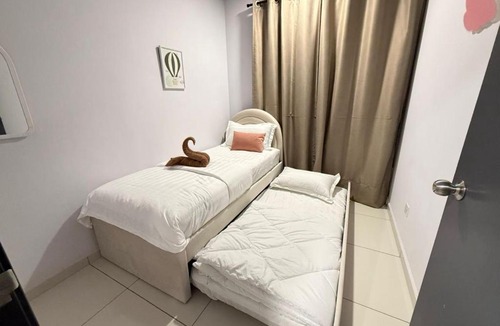 Rawang Apartment | Gamuda Gardens Homestay Farah Mus-Lim