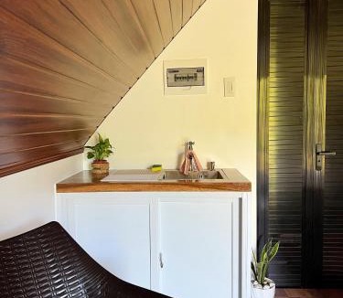 Calaca Cabin | Garden of Faith Lodge - 20 minutes drive from Tagaytay