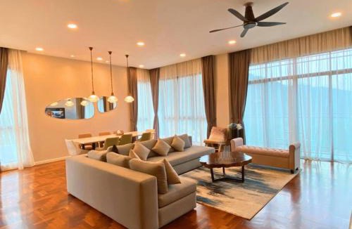 Genting Highlands Apartment | Genting Penthouse Vista Residences, 5BR & 5Baths, Up to 24Pax, Hill View, Bathtub, Streaming Device, Fully AC,4 Private Cars Park