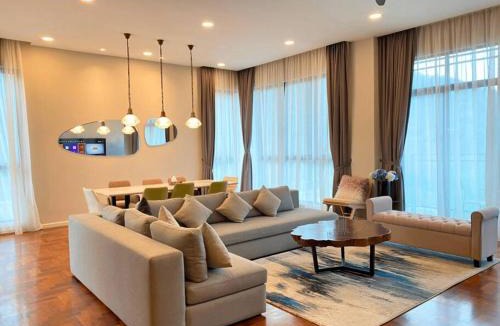Genting Highlands Apartment | Genting Penthouse Vista Residences, 5BR & 5Baths, Up to 24Pax, Hill View, Bathtub, Streaming Device, Fully AC,4 Private Cars Park
