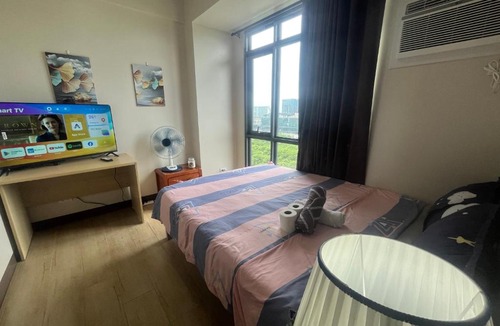 Tambo Apartment | Gentry Manor fast WIFI Balcony with City view Near Okada,NAIA&MOA 12B