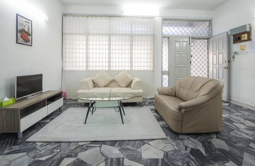 George Town House | George House @ Georgetown