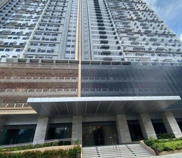 South Triangle Apartment | Glam Residences - Besides to GMA & MRT Kamuning