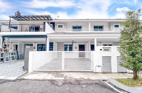 Tanah Rata House | Golden Sweet Home @ Golden Hills (Night Market, 夜市)