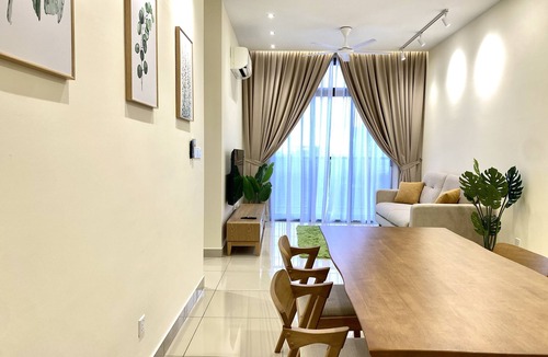 Central District Apartment | GoodVibes Twin Tower 2B 2 min walk to JB CIQ CS JBCC Town Area