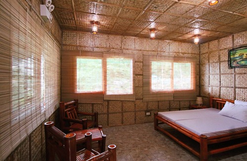 Looc Resort | Gorgeous Cottage for 4-8, Best Resort in Tablas