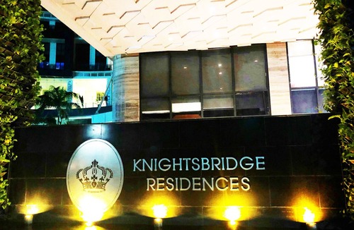 Valenzuela Apartment | Gotophi Luxurious Hotel Knightsbridge Makati 2000