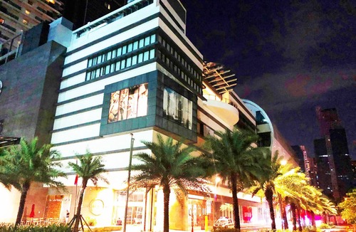 Valenzuela Apartment | Gotophi Luxurious Hotel Knightsbridge Makati 2000
