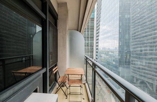 Downtown Apartment | Gramercy 1BR w/Balcony, Parking & City Views