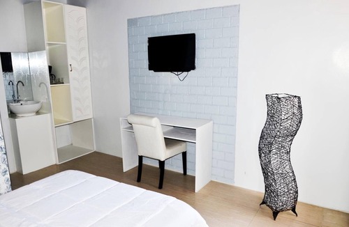 Balanga Hotel | Grand Peninsula Suites