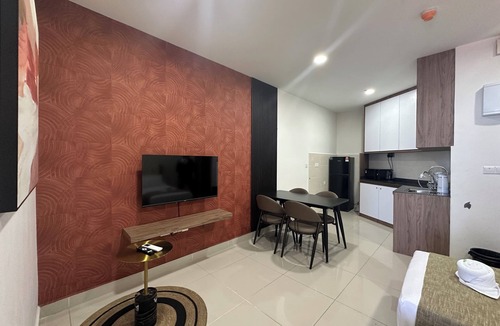 Downtown Kota Kinabalu Apartment | GrandVue Suites The Shore Kota Kinabalu