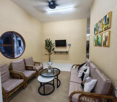 Pasir Puteh House | GreenAcres Cottage