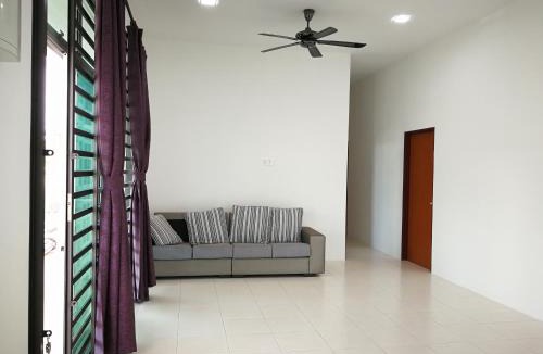 Kuantan House | Greenery Garden Concept Homestay