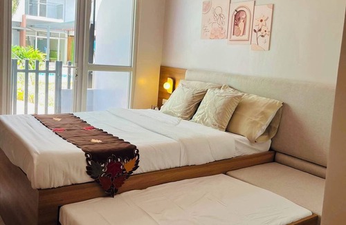 Mandaue Condo | Ground Floor Studio with Patio and Pool View at Casa Mira Towers, Mandaue