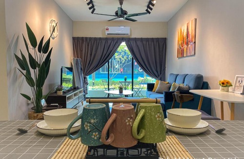 Kampung Kuala Pari Apartment | Groundfloor Poolside Manhattan Ipoh Free Netflix&Carpark