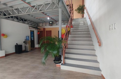 Lazi Hotel | GuapasInn