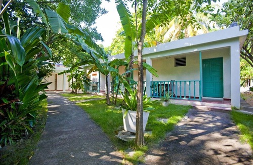 El Batey Hotel | Guest-friendly hotel room in Sosua center, AC/TV/Wi-Fi