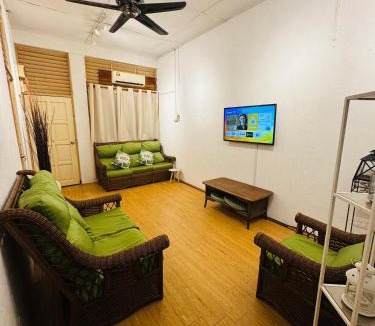 Banting House | Guesthouse 20 - Free WiFi, Netflix & snacks