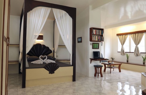 Guindulman Hotel | Guindulman Bay Tourist Inn