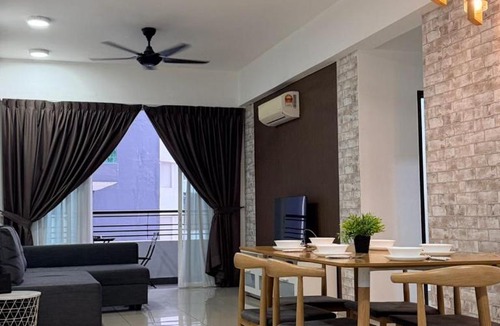 Taman Jubilee Apartment | H2H - Neo Casual - Majestic Ipoh Town Center - 8pax