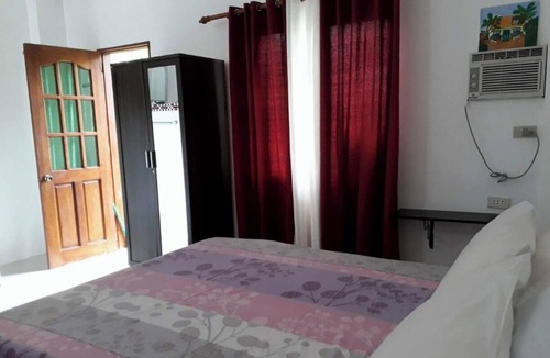 Malay Bed & Breakfast | Hangout Beach Resort