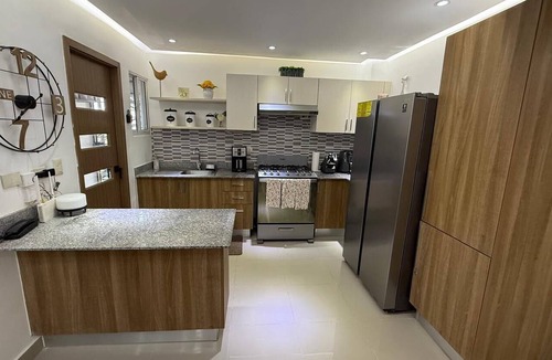 Punal Apartment | Hermoso Apartmento con Piscina y Cerca del Aeropuerto Internacional de Santiago