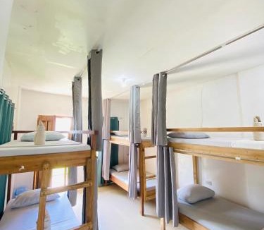 Catangnan House | Hidden Grove GuestHouse