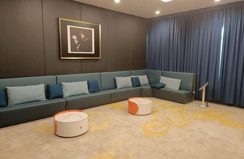 Bukit Indah Apartment | High-Floor Sky Trees City Views & Facilities A23