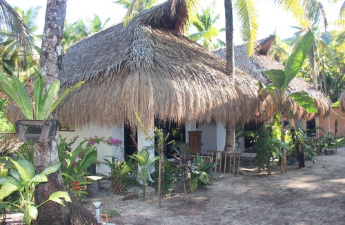 Catangnan Villa | HighTide Eco Villas & Bar Pacifico
