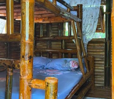 Murcia House | Hillcreek's Riverside Hideaway