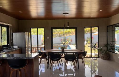 Calaca Cabin | Hilltop Cabin