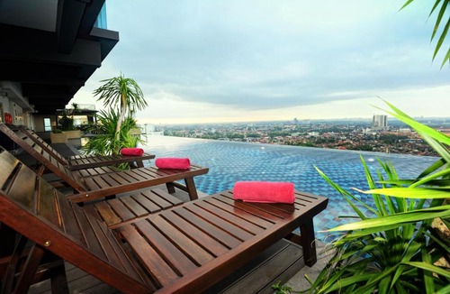 Taman Century Hotel | Holiday Villa Johor Bahru City Centre