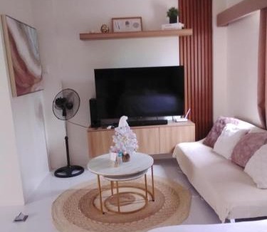 Lipa Apartment | homefortzone Lipa fully interior netflix pool and free parking