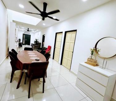 Taman Sri Serdang House | Homestay 1 Storey Serdang UPM MAEPS MARDI IOI CITY MALL