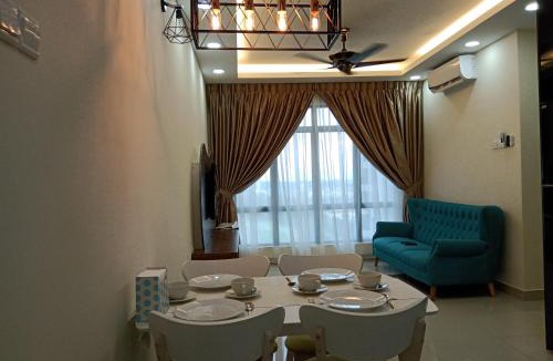 Taman Daya Apartment | HOMESTAY - 2 ROOMS with CONDO Facility - Mount Austin JB