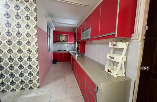 Bota House | Homestay Adelia SI