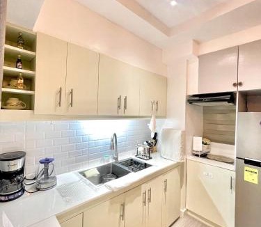 Bacoor City Apartment | Homestay by ViJiTa 2bedroom condo