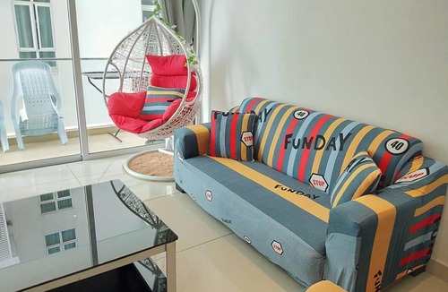 Taman Century Apartment | HomeStay (D'Esplanade- Fun House)