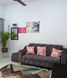 Batu Tujuh House | Homestay Eshaal Ali 3 Bedroom BUDGET Homestay 1 aircond & Dekorasi Cantik