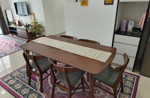 Bandar Penawar Apartment | Homestay Grandma