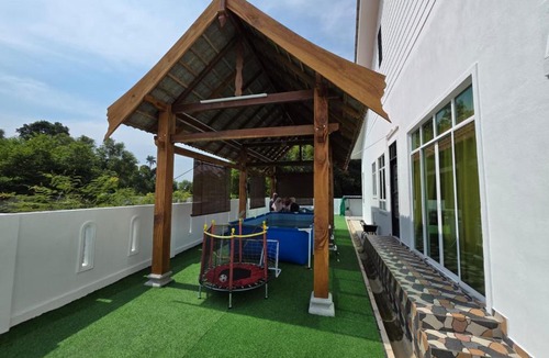 Batu Rakit House | Homestay Hasanah Indah Residence Batu Rakit